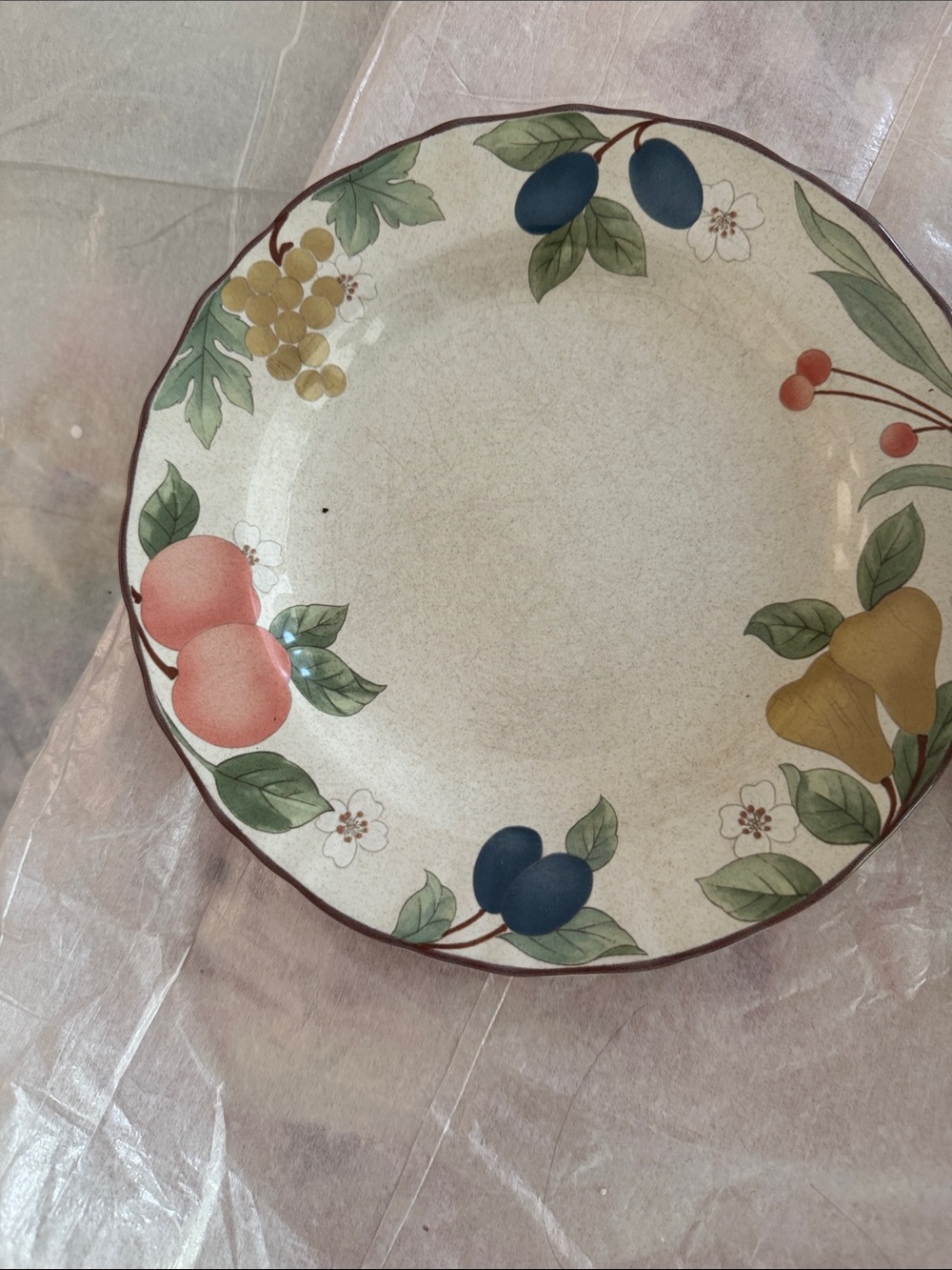 Mikasa Fruit-AccentCountry Soup Bowls & plate in Cream, Blue, Yellow, Green - Picture 5 of 6